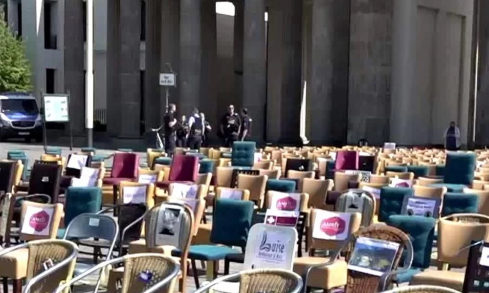 Τι είναι η διαμαρτυρία με τις άδειες καρέκλες που θα λάβει χώρα σήμερα στο Σύνταγμα